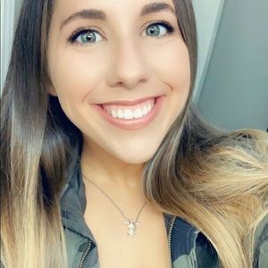 Meet your Posher, Mikayla